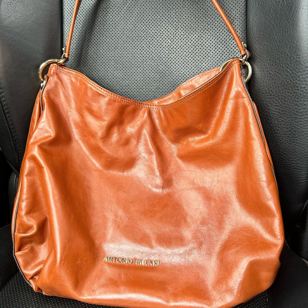 Retired Antonio Melani Leather Purse